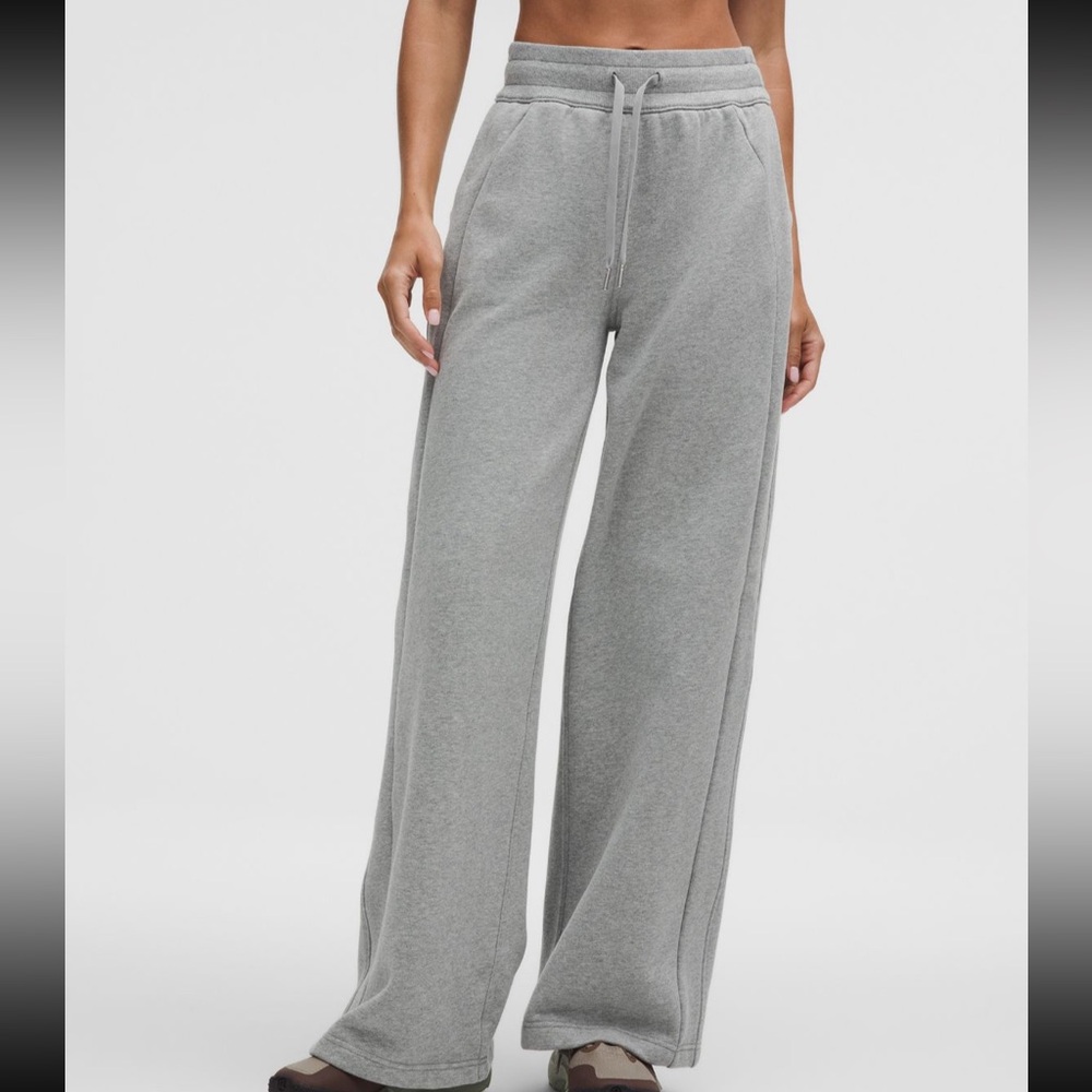 Lululemon Scuba Mid Rise Wide Leg Pant size XS